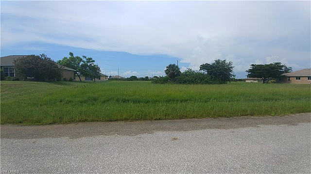 Residential Building Lot in SW Cape Coral